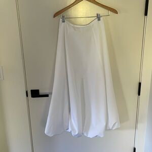 Women’s Zara white cotton skirt with bubble hem size small